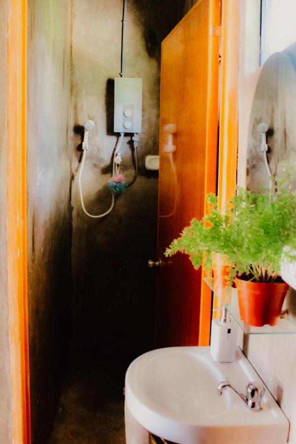 The Hangover Hostel Моалбоал Екстериор снимка